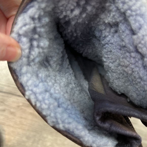 Rare and Unique UGG boots! Beautiful purples and blues with a touch of gold. - Picture 14 of 16